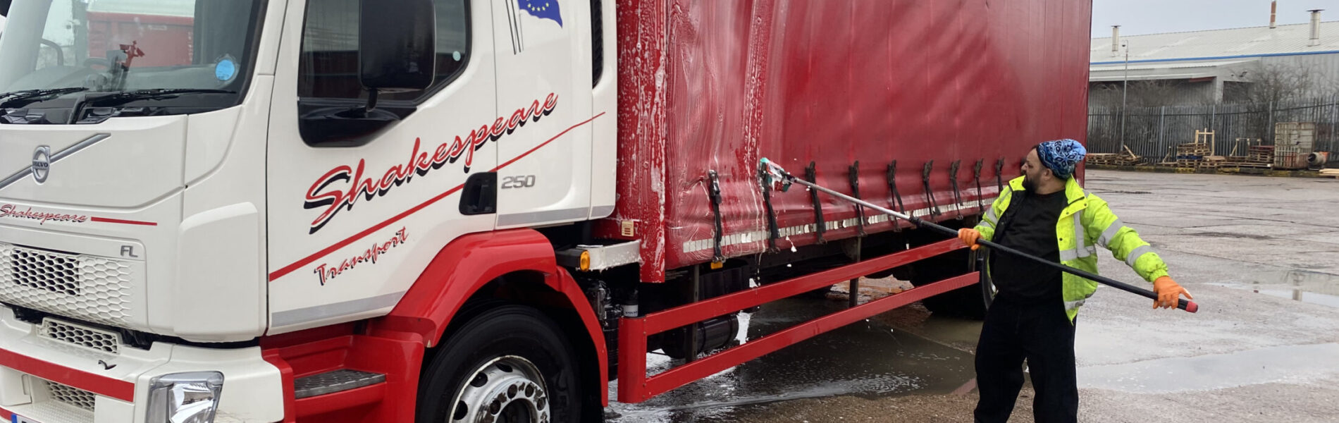 truck washing